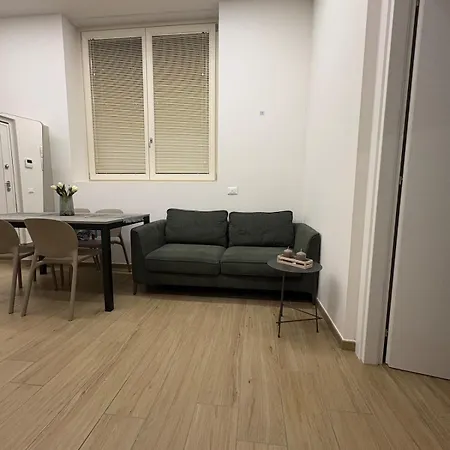 Casa Giulietta - Center - Parking Apartment Novara